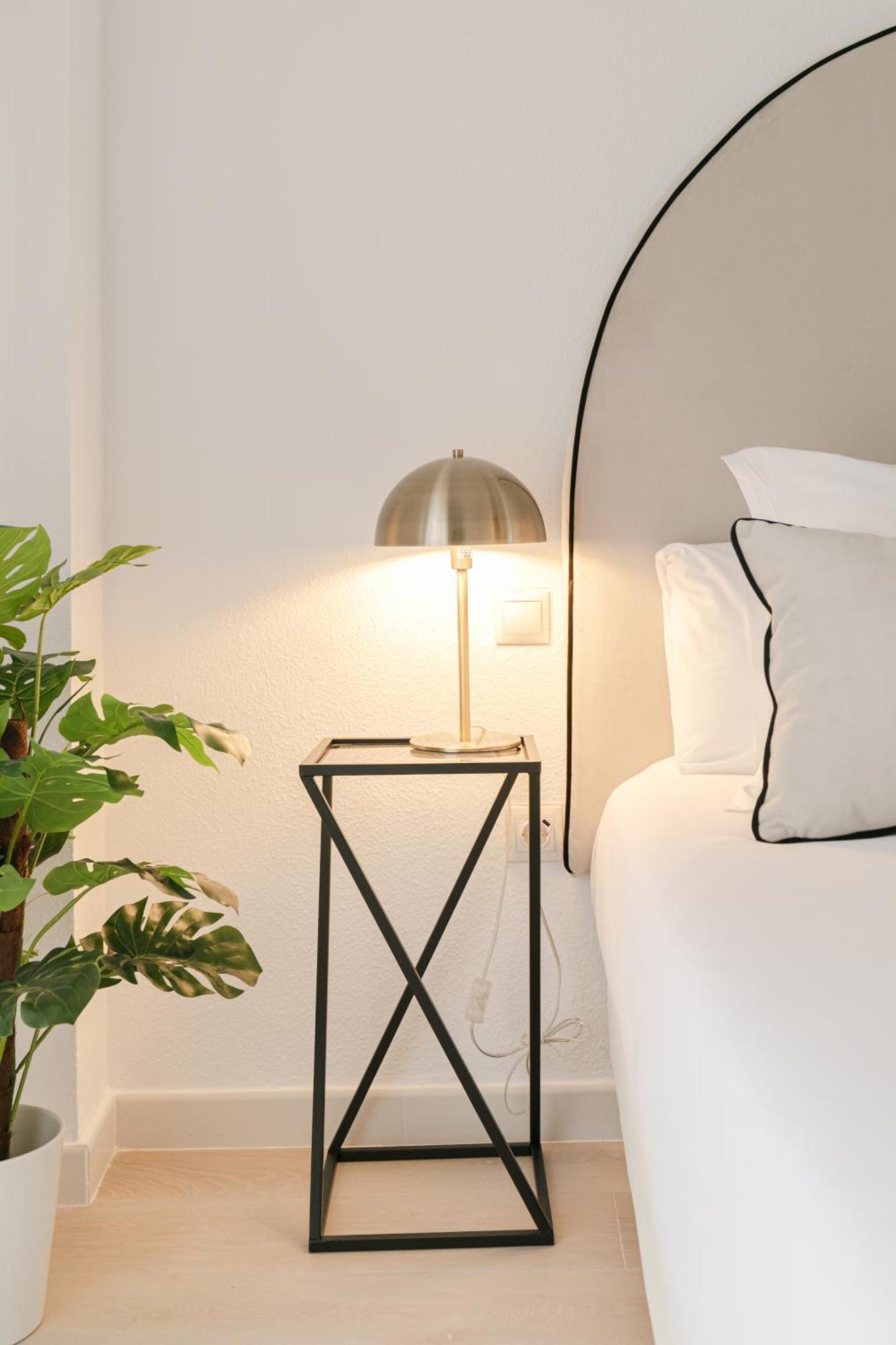 Isg Apartments Becquer Free Parking Inside The Building Seville Luaran gambar