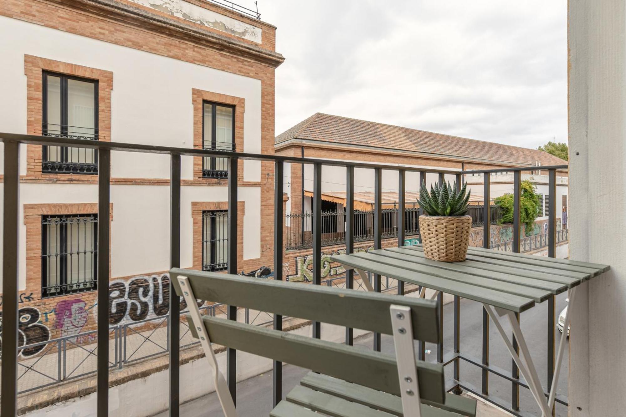 Isg Apartments Becquer Free Parking Inside The Building Seville Luaran gambar