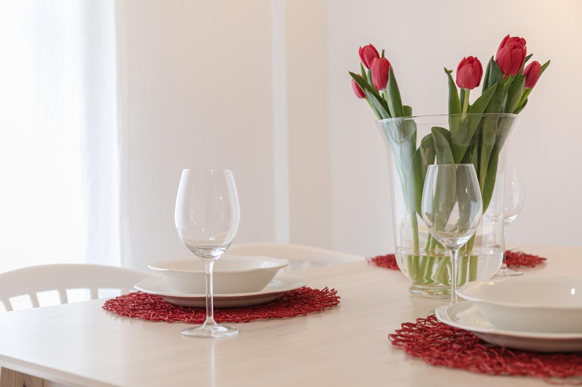 Isg Apartments Becquer Free Parking Inside The Building Seville Luaran gambar
